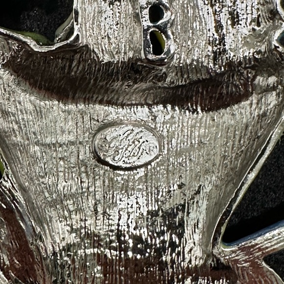 KIRKS FOLLY Wonderland Tea Party Magnetic Enhancer Silvertone - Picture 3 of 8